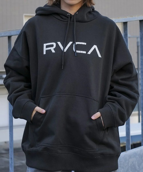 RVCA(ルーカ)の「【RVCA/ルーカ】 BIG RVCA HD/ルーカビッグロゴプルオーバーパーカー・フーディー(パーカー・レディース・ブラック・MEDIUM)」の1枚目の写真