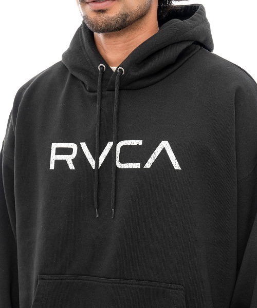 RVCA(ルーカ)の「【RVCA/ルーカ】 BIG RVCA HD/ルーカビッグロゴプルオーバーパーカー・フーディー(パーカー・レディース・ブラック・MEDIUM)」の2枚目の写真