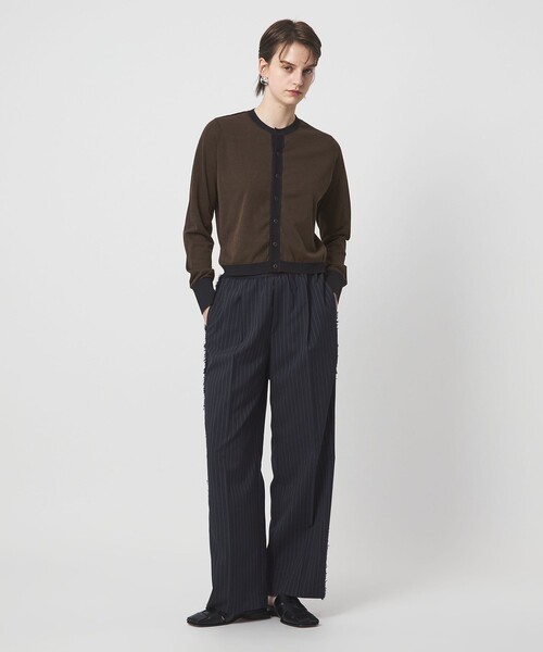 ASTRAET(アストラット)の「<ASTRAET>18G リバーシブル クルーネックカーディガン(カーディガン/ボレロ・レディース・ライトグレー/ダークブラウン/ネイビー・FREE)」の20枚目の写真