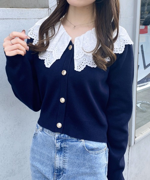 INGNI(イング)の「レースフリル襟ニットカーディガン(カーディガン/ボレロ・レディース・ネイビー/グレー/ホワイト系その他4・M)」の3枚目の写真