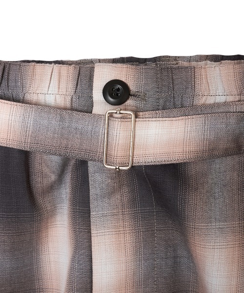 MSML(エムエスエムエル)の「OMBRE CHECK BELTED WIDE HALF PANTS(その他パンツ・メンズ・イエロー× ブルー/ブラック×ピンク・M/L/XL)」の5枚目の写真