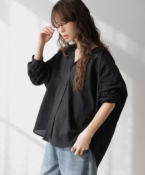 La-gemme(ラジェム)の「ストライプ フーディーシアーシャツ(シャツ/ブラウス・レディース・ブラック/ホワイト・フリー)」の1枚目の写真
