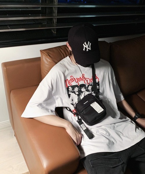 WESTBOY(ウエストボーイ)の「軽量 ナイロン ユニセックス シンプル ミニショルダーバッグ WO26S2BG29(ショルダーバッグ・メンズ・ブラック/グリーン・FREE)」の5枚目の写真