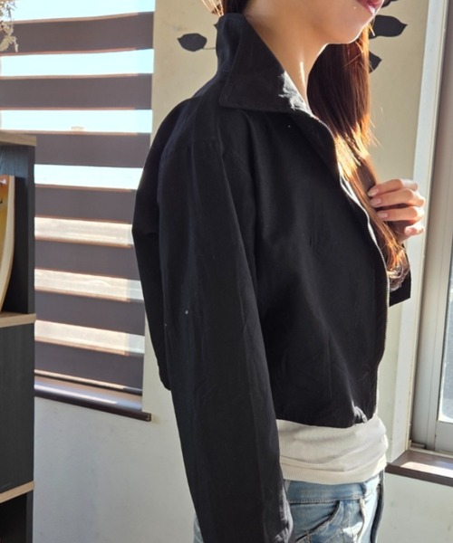 tolene(トレネ)の「2WAYで楽しむ!フロントダブルジップ クロップドシャツジャケット(シャツ/ブラウス・レディース・ホワイト/ブラック・FREE)」の19枚目の写真