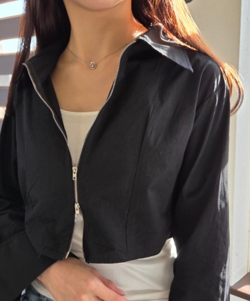 tolene(トレネ)の「2WAYで楽しむ!フロントダブルジップ クロップドシャツジャケット(シャツ/ブラウス・レディース・ホワイト/ブラック・FREE)」の7枚目の写真