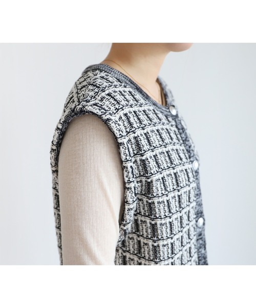 reca（レカ）の「ツィード調ニットベスト（ベスト・レディース・ブラック系その他・FREE）」の14枚目の写真