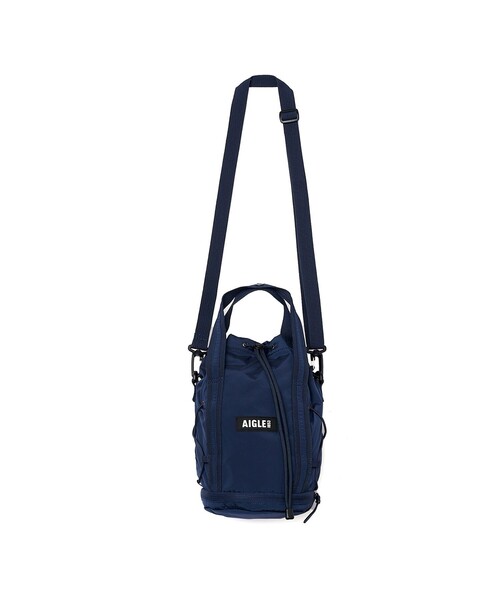 AIGLE(エーグル)の「撥水 ライト&コンパクト パッカブル巾着バッグ 3L(ショルダーバッグ・レディース・ホワイト/ダークネイビー/ダークブルー/モスグリーン・FREE)」の10枚目の写真