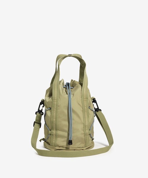 AIGLE(エーグル)の「撥水 ライト&コンパクト パッカブル巾着バッグ 3L(ショルダーバッグ・レディース・ホワイト/ダークネイビー/ダークブルー/モスグリーン・FREE)」の19枚目の写真