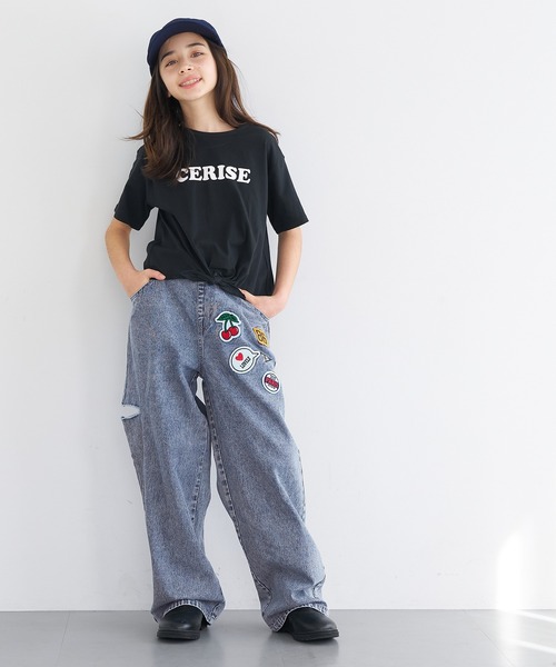 coca（coca）（コカ）の「キッズ　デニムワッペンパンツ（デニムパンツ・キッズ・ブルー/ブラック・120/130/140/150）」の3枚目の写真