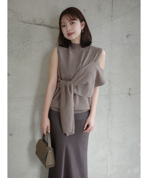 anuans（アニュアンス）の「アシメニュアンストップス（ニット/セーター・レディース・グレー/ホワイト/モカ・FREE）」の4枚目の写真