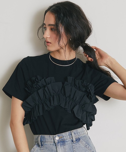 ARVELLIA（アルベリア）の「2WAY LAYERED RUFFLE TOP（Tシャツ/カットソー・レディース・ホワイト/ブラック・M）」の2枚目の写真