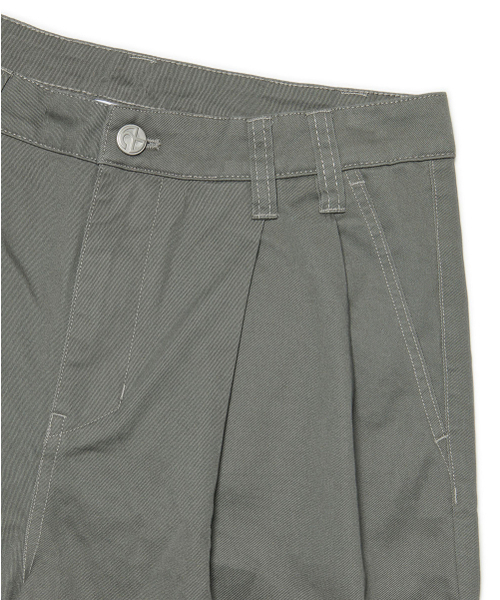NOMANUAL(NOMANUAL)の「PAINTED TWO TUCK PANTS - KHAKI GRAY(その他パンツ・レディース・その他・SMALL/MEDIUM/LARGE/X-LARGE)」の6枚目の写真