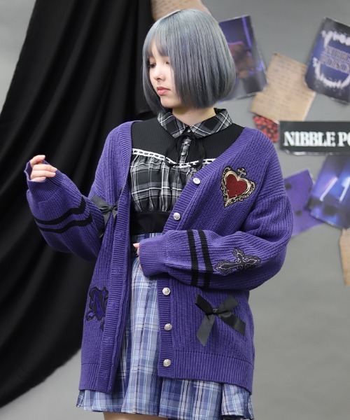 NIBBLE POISON(ニブルポイズン)の「刺繍ワッペンスクールCD(カーディガン/ボレロ・レディース・パープル/ブラック・MEDIUM)」の19枚目の写真
