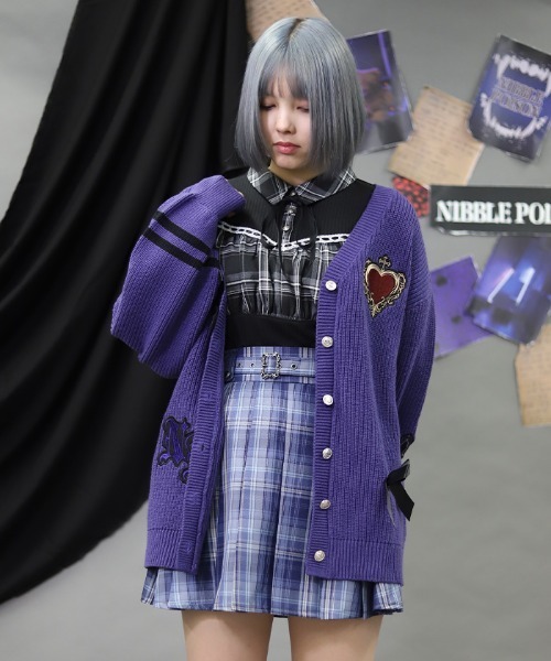 NIBBLE POISON(ニブルポイズン)の「刺繍ワッペンスクールCD(カーディガン/ボレロ・レディース・パープル/ブラック・MEDIUM)」の22枚目の写真