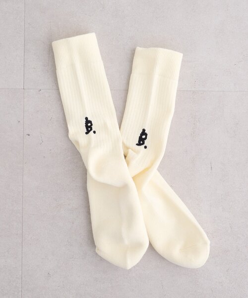 Kastane（カスタネ）の「【一部店舗限定/6色展開/M.Lサイズ展開/ユニセックス】B ロゴソックス（ソックス/靴下・レディース・ネイビー/イエロー/ブラック/オフホワイト/グレー/ピンク・MEDIUM/LARGE）」の9枚目の写真