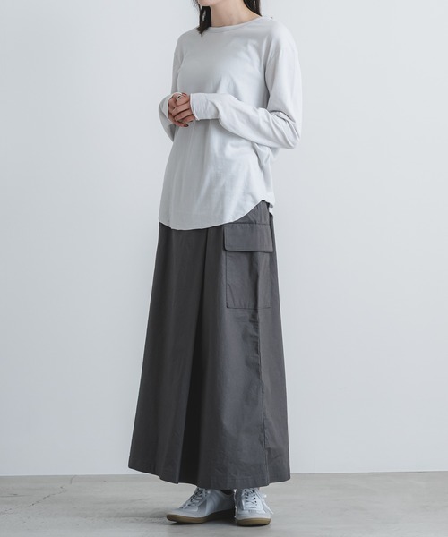 quadro(クオドロ)の「スーピマ接結ニット長袖クルーネックプルオーバー(Tシャツ/カットソー・レディース・ダークネイビー/サンドベージュ/ブルーグレー・FREE)」の15枚目の写真