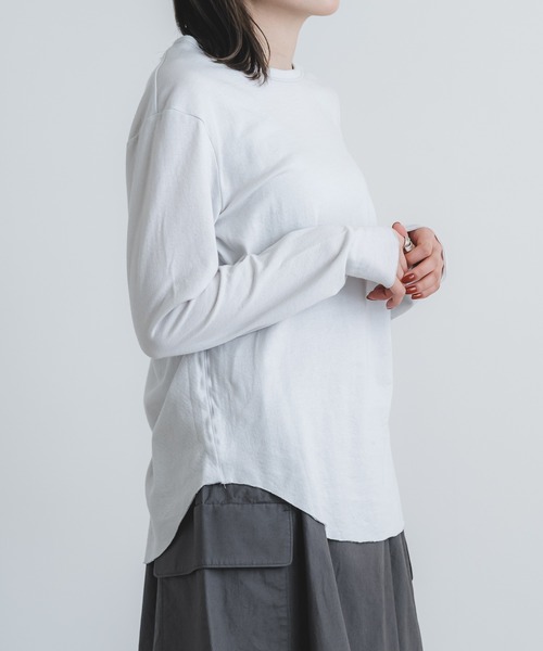 quadro(クオドロ)の「スーピマ接結ニット長袖クルーネックプルオーバー(Tシャツ/カットソー・レディース・ダークネイビー/サンドベージュ/ブルーグレー・FREE)」の20枚目の写真