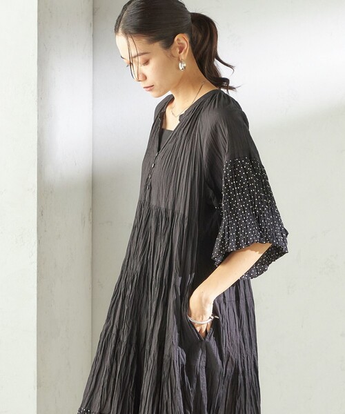Fanaka(ファナカ)の「【SHIPS別注】Fanaka:〈手洗い可能〉クリンクル 袖 フレア ワンピース(ワンピース・レディース・ブラック/グリーン・ONE SIZE)」の8枚目の写真