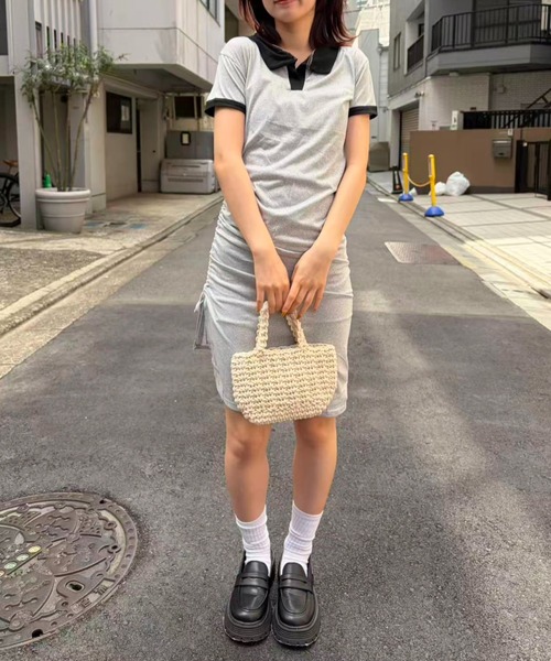 mebole(メボレ)の「ギャザースリットワンピース(ワンピース・レディース・ブラック/グレー・FREE)」の7枚目の写真