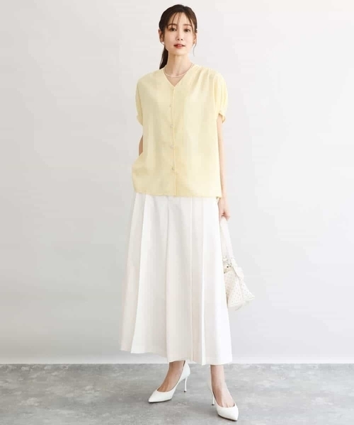 MK MICHEL KLEIN（エムケーミッシェルクラン）の「[瞬美シリーズ/洗える]Vネックタックスリーブブラウス（シャツ/ブラウス・レディース・ライトイエロー/ライトブルー/ダークグレー・38）」の7枚目の写真