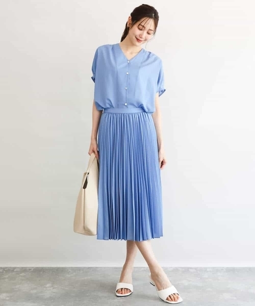 MK MICHEL KLEIN（エムケーミッシェルクラン）の「[瞬美シリーズ/洗える]Vネックタックスリーブブラウス（シャツ/ブラウス・レディース・ライトイエロー/ライトブルー/ダークグレー・38）」の12枚目の写真