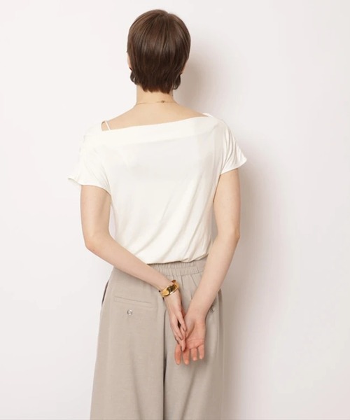 CADUNE（カデュネ）の「ドレープショートスリーブカットソー（Tシャツ/カットソー・レディース・ブルー/ベージュ/ホワイト/ブラック・38）」の6枚目の写真