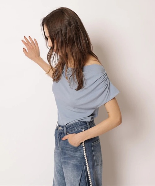 CADUNE（カデュネ）の「ドレープショートスリーブカットソー（Tシャツ/カットソー・レディース・ブルー/ベージュ/ホワイト/ブラック・38）」の15枚目の写真