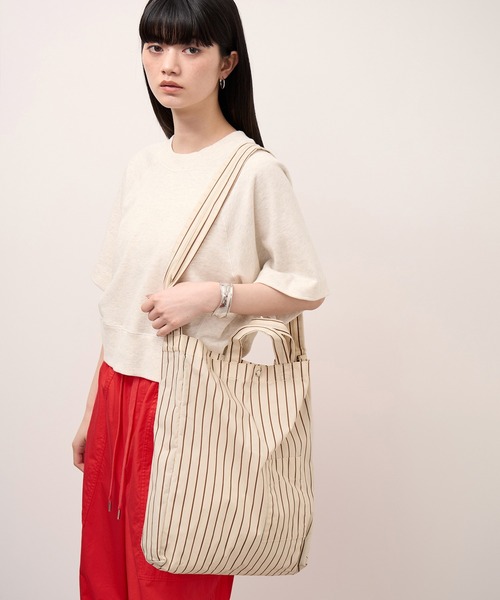 ADAM ET ROPE'(アダムエロペ)の「【WEB限定】・【定番】ギャザー2WAYミドルショルダーバッグ(ショルダーバッグ・レディース・サックスブルー/ネイビー/ブラウン/ピンク・FREE)」の14枚目の写真