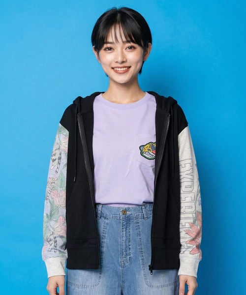 ScoLar(スカラー)の「162626:花ネコ袖異素材切替パーカー(パーカー・レディース・オートミール/ブラック・M)」の1枚目の写真