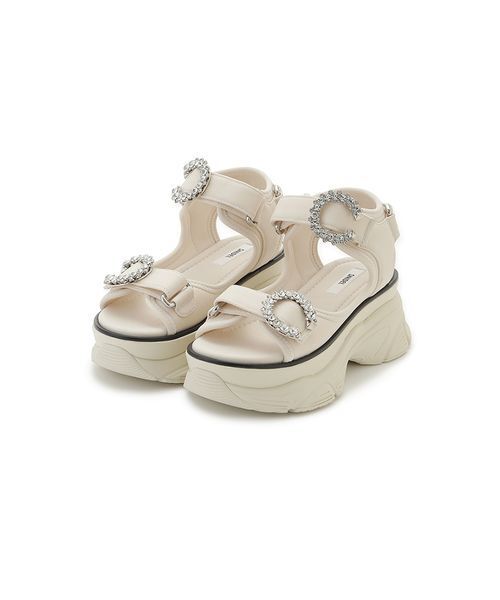 SNIDEL(スナイデル)の「スニーカーソールビジューサンダル(サンダル・レディース・アイボリー/ブラック/ライトベージュ・S/M/L)」の4枚目の写真