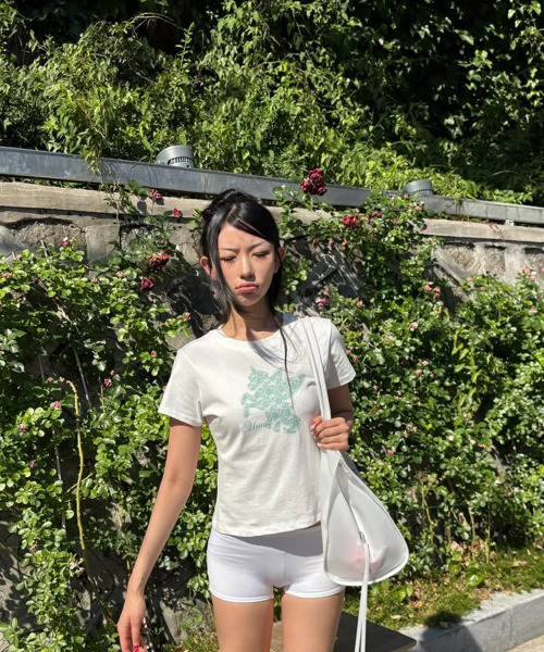 UUUUP(ユープ)の「ポニープリンティングT - アイボリー(Tシャツ/カットソー・レディース・その他・SMALL/MEDIUM)」の1枚目の写真