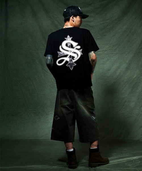 SUPPLIER(サプライヤー)の「デニムショーツ|Royal Cross Rhinestone Baggy Denim Shorts|SUPPLIER(デニムパンツ・メンズ・ブラック/ブルー・SMALL/X-LARGE/MEDIUM)」の5枚目の写真