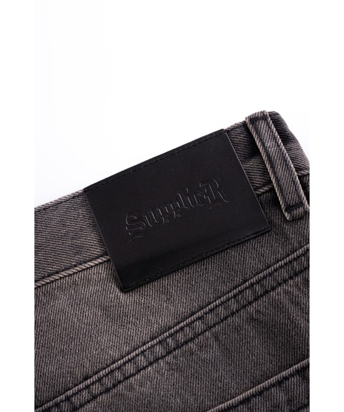 SUPPLIER(サプライヤー)の「デニムショーツ|Royal Cross Rhinestone Baggy Denim Shorts|SUPPLIER(デニムパンツ・メンズ・ブラック/ブルー・SMALL/X-LARGE/MEDIUM)」の8枚目の写真