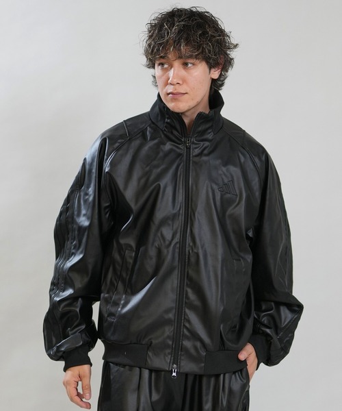 adidas(アディダス)の「adidas/アディダス ジャージ トラックジャケット レザー風 スタジアム ルーズフィット フェイクレザー トラックジャケット セットアップ対応 HL312(ジャージ・メンズ・ブラック×ホワイト/ブラック×ブラック・XL/L/M)」の2枚目の写真