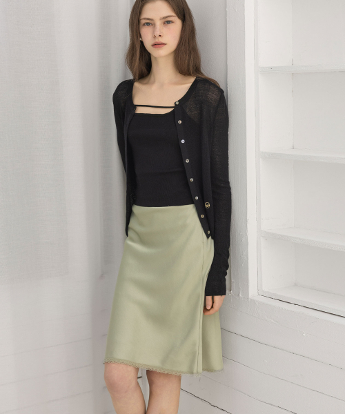LAUTREDE MIN（ロートルドミン）の「Satin midi lace Sage green skirt（スカート・レディース・ライトグリーン・X-SMALL/SMALL/MEDIUM）」の2枚目の写真