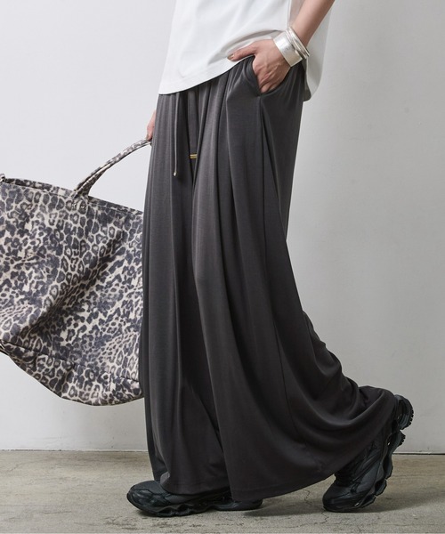 CHIC STYLE(シックスタイル)の「リュックスコンフォートカットソーパンツ<大きいサイズ有>シックスタイル(その他パンツ・レディース・チャコール/ダークブラウン・5L/4L/3L/LL/L/M)」の19枚目の写真