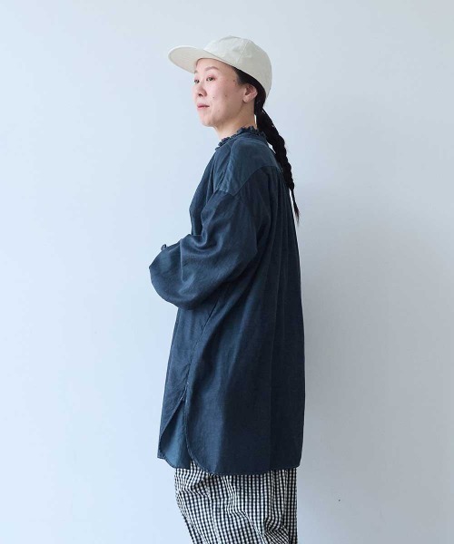 yuni(ユニ )の「リサイクルコットンキュプラ ラッフルレースカラー ロングブラウス(シャツ/ブラウス・レディース・チャコールグレー/ホワイト・FREE)」の15枚目の写真