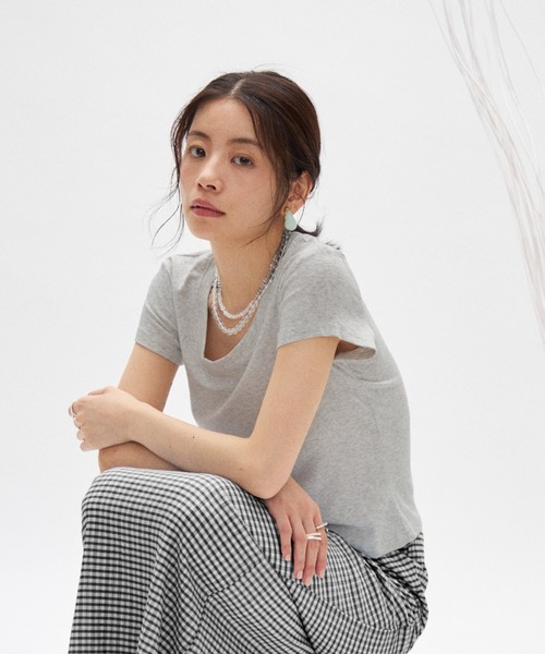 Lutim by u(ルチバイユー)の「シアーコンパクトTシャツ(Tシャツ/カットソー・レディース・ライトグレー/ホワイト/ブラック/ライトブルー/イエロー/グレー/ピンク・FREE)」の5枚目の写真