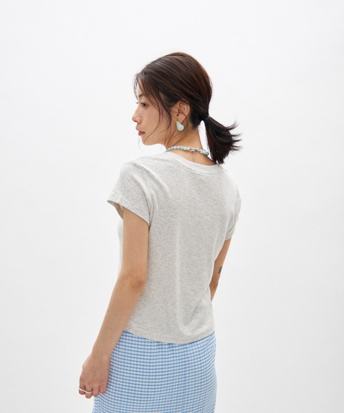 Lutim by u(ルチバイユー)の「シアーコンパクトTシャツ(Tシャツ/カットソー・レディース・ライトグレー/ホワイト/ブラック/ライトブルー/イエロー/グレー/ピンク・FREE)」の12枚目の写真