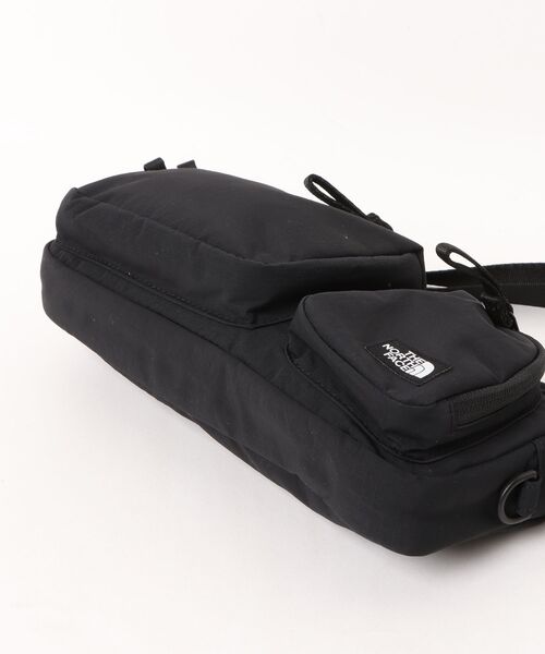 THE NORTH FACE(ザノースフェイス)の「【韓国限定・日本未入荷】 THE NORTH FACE URBAN 2POCKET CROSSBAG / ノースフェイス アーバン2ポケット クロスバッグ(ショルダーバッグ・メンズ・ライトベージュ/ブラック・FREE)」の3枚目の写真