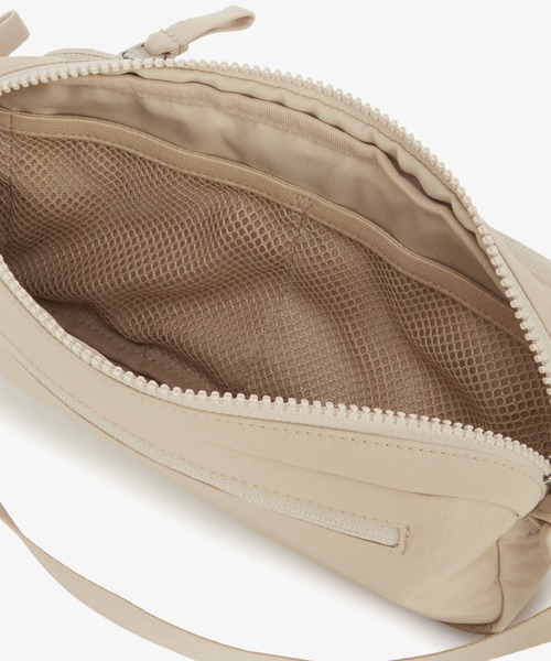 THE NORTH FACE(ザノースフェイス)の「【韓国限定・日本未入荷】 THE NORTH FACE URBAN 2POCKET CROSSBAG / ノースフェイス アーバン2ポケット クロスバッグ(ショルダーバッグ・メンズ・ライトベージュ/ブラック・FREE)」の15枚目の写真