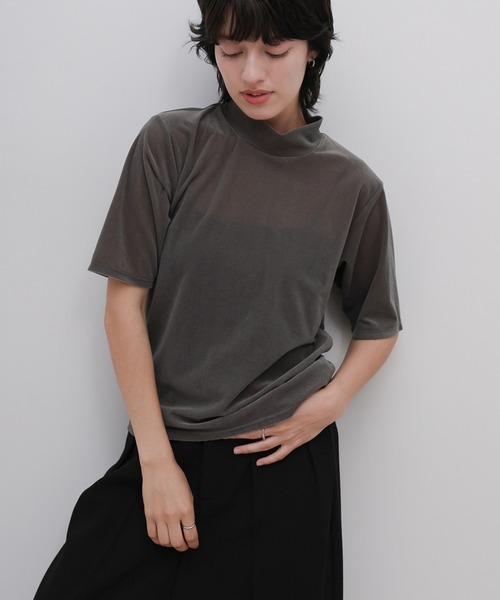 select MOCA(セレクトモカ)の「プチハイネックライトベロアTシャツ(Tシャツ/カットソー・レディース・ブラウン/チャコールグレー/ブラック・FREE)」の11枚目の写真