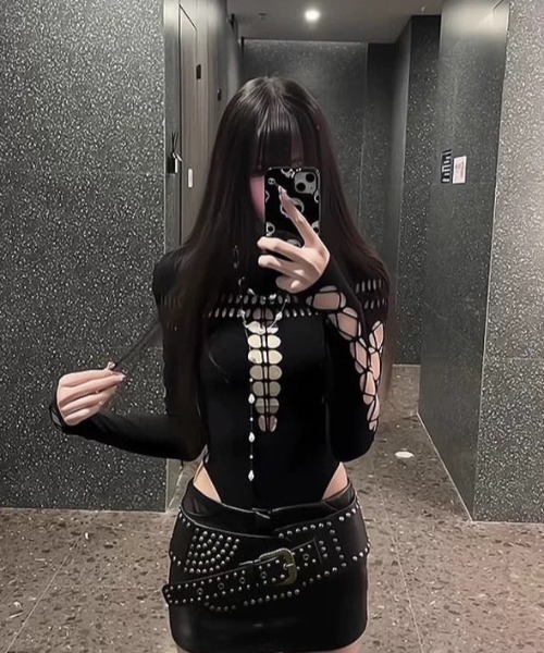 ZIPPER CLUB(ZIPPER CLUB ジッパークラブ)の「cutlace skin suit(Tシャツ/カットソー・レディース・ブラック・MEDIUM)」の1枚目の写真