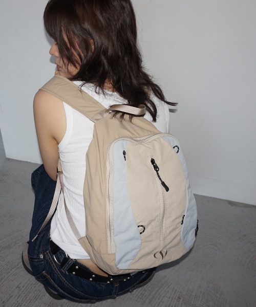 Salad bowls（サラダボール）の「503 LIP LIGHT BACKPACK [BEIGE]（バックパック/リュック・レディース・Beige・FREE）」の3枚目の写真