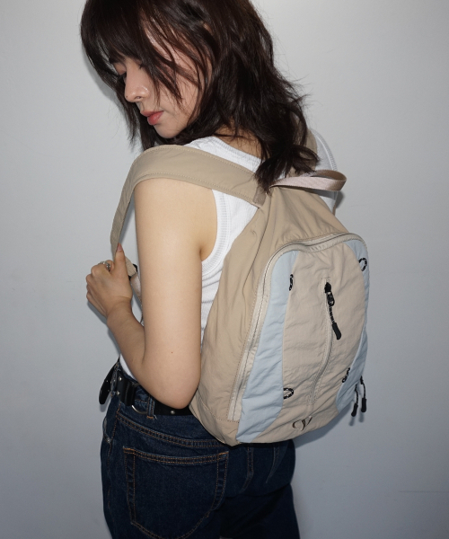 Salad bowls（サラダボール）の「503 LIP LIGHT BACKPACK [BEIGE]（バックパック/リュック・レディース・Beige・FREE）」の7枚目の写真