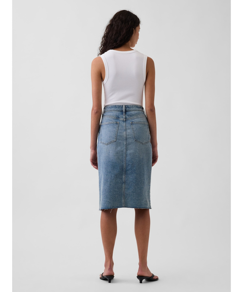 GAP(ギャップ)の「ハイライズ デニム ミディ ペンシルスカート(デニムスカート・レディース・インディゴブルー・23/24/25/26/27/28/29)」の4枚目の写真