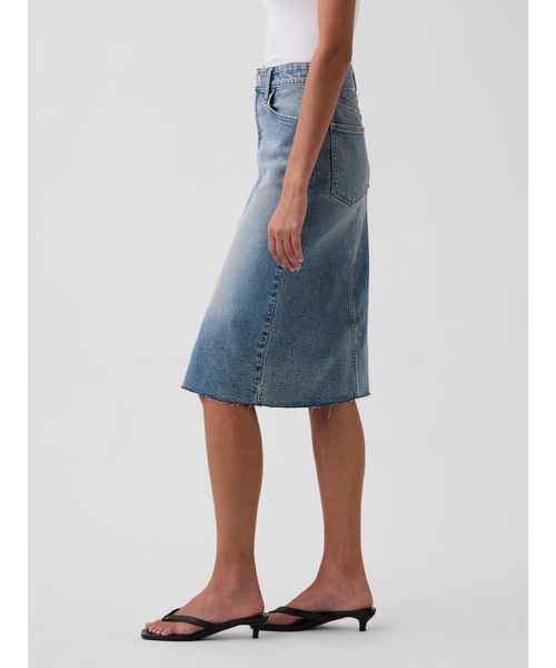 GAP(ギャップ)の「ハイライズ デニム ミディ ペンシルスカート(デニムスカート・レディース・インディゴブルー・23/24/25/26/27/28/29)」の5枚目の写真