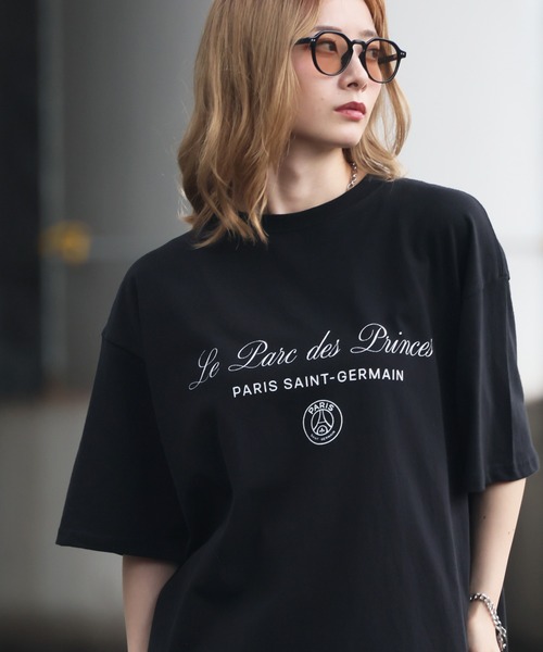 PARIS SAINT-GERMAIN(パリサンジェルマン)の「【Paris Saint-Germain/パリサンジェルマン】アソートロゴ アートワークデザイン 半袖Tシャツ(Tシャツ/カットソー・メンズ・ブラック系1/ホワイト系3/ホワイト系1/ブラック系3/ブラック系2/ホワイト系2/ブラウン系3/ブラウン系1/ブラウン系2・M/L/XL)」の16枚目の写真