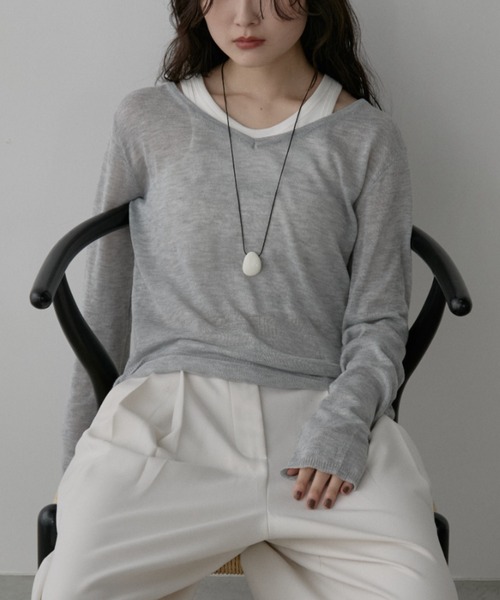 Wool Mix V‑Neck Pullover — шерстяной смешанный V‑образный пуловер