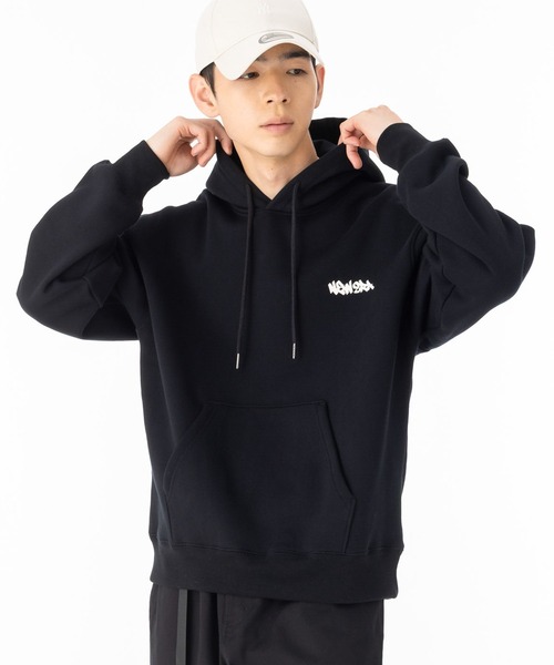 NEW ERA(ニューエラ)の「ニューエラ スウェットパーカー グラフィティロゴ(パーカー・メンズ・ブラウン/グレー/ブラック・XXL/XL/L/M/S)」の4枚目の写真
